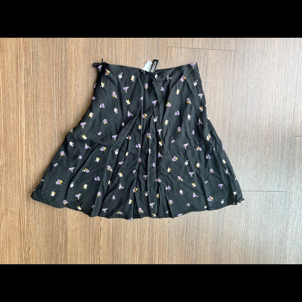 Black Floral Mini Skirt - Size 0